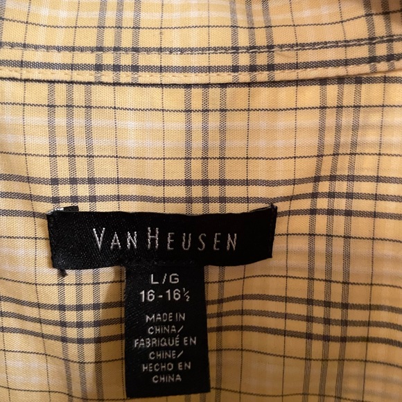 Men’s Yellow and Gray Van Heusen shirt. - Picture 2 of 2